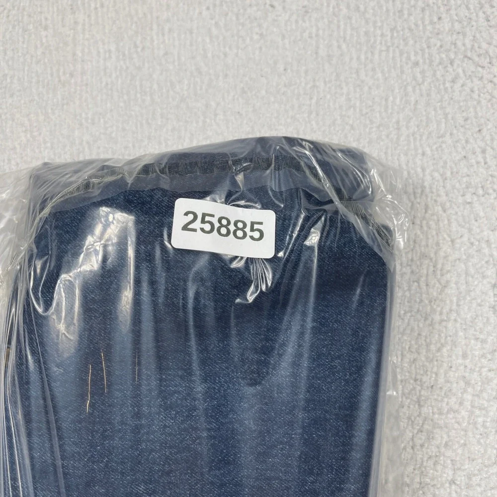 Levis 550 Relaxed Fit Jeans Mens 42x32 Blue Denim Tapered Leg NWT 005504886
